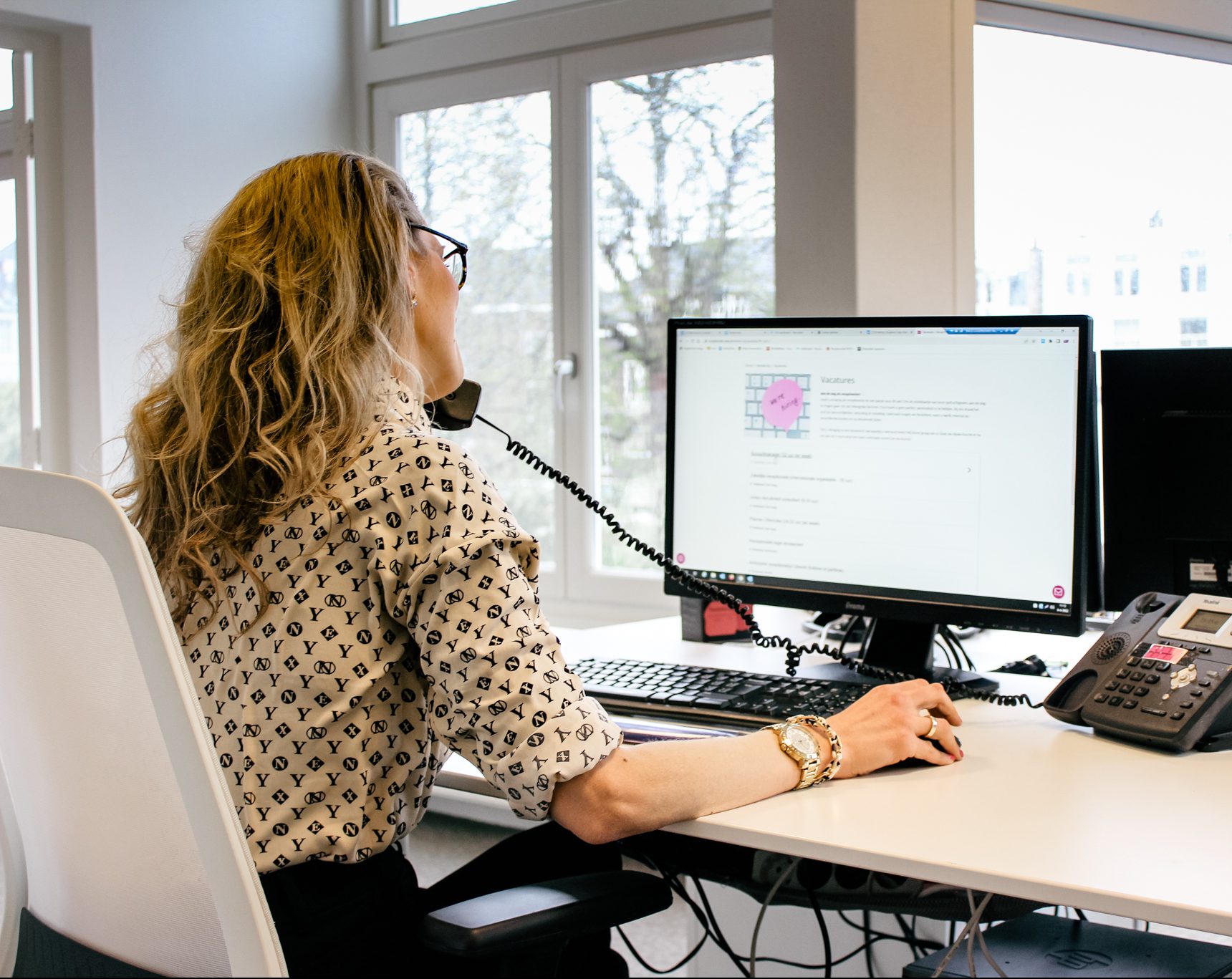 Receptioniste NEXT aan het werk